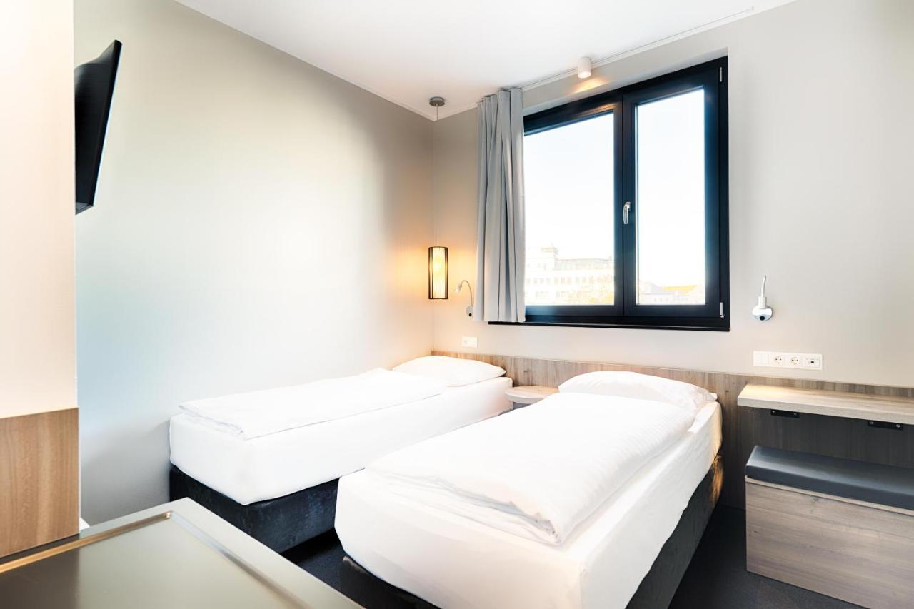 B&B Hotel Nuernberg-Plaerrer Esterno foto